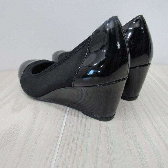 LifeStride Women's Juliana Stretch Wedge Pump -Size 9.5Cap Toe-Shine Black Upper - Picture 4 of 13
